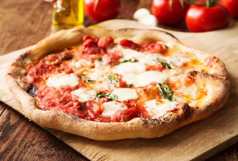 Como fazer massa de pizza caseira